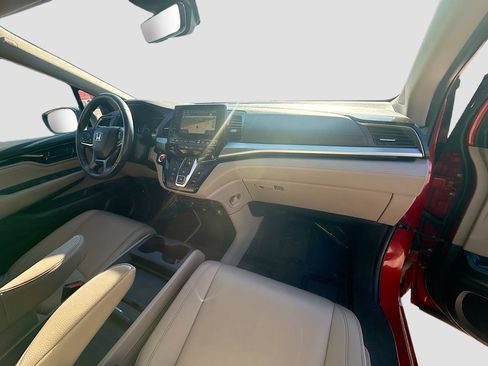 Used 2023 Honda Odyssey Touring image 32