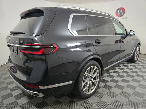 Used 2026 BMW X7 xDrive40i image 4