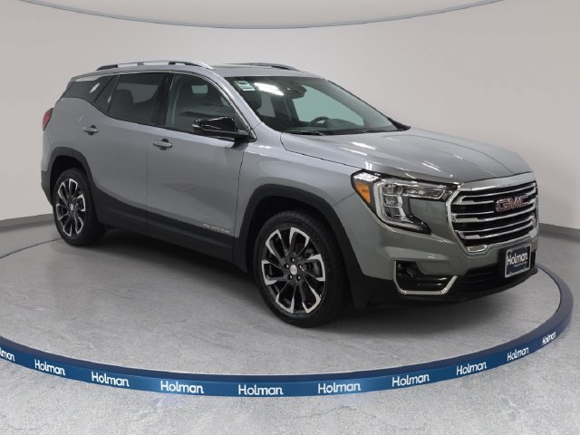 Used 2023 GMC Terrain SLT w/ LPO, Floor Liner Package AWD/4WD image 4