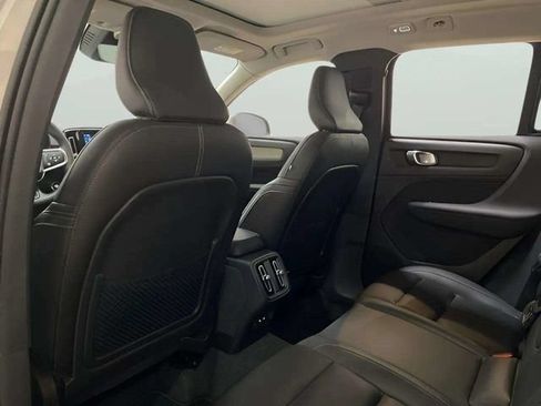 Used 2025 Volvo XC40 B5 Plus AWD/4WD image 20