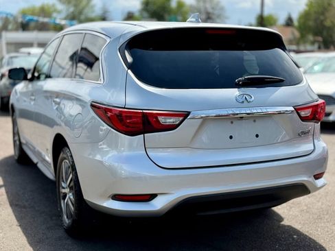 Used 2017 INFINITI QX60 Luxe AWD/4WD image 3