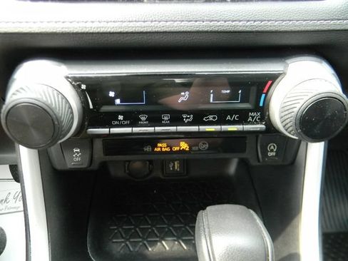 Used 2024 Toyota RAV4 LE AWD/4WD image 14