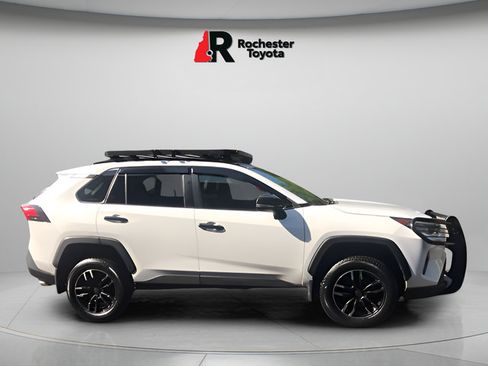 Used 2020 Toyota RAV4 XLE w/ Convenience Package AWD/4WD image 8