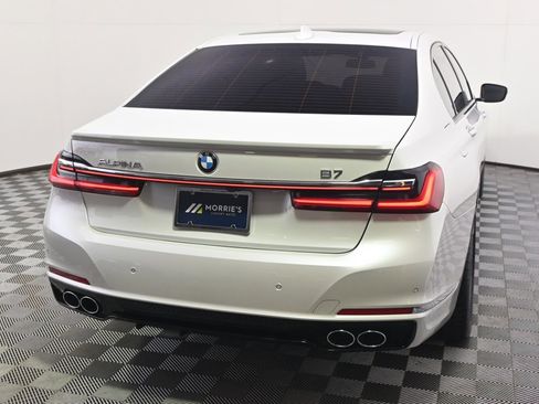 Used 2022 BMW ALPINA B7 xDrive w/ Luxury Rear Seating Package image 6