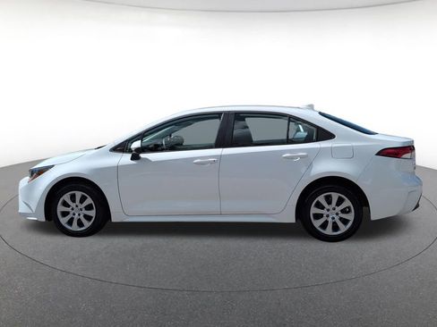 Used 2026 Toyota Corolla LE FWD image 3