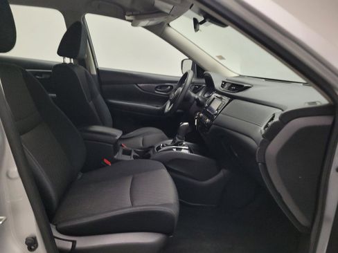 Used 2020 Nissan Rogue S FWD image 21