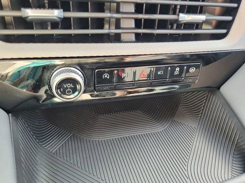 Certified 2025 Ford Explorer Active image 23