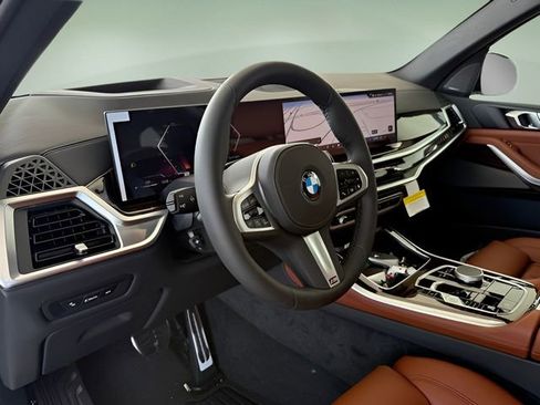 Used 2026 BMW X5 sDrive40i w/ M Sport Package image 18