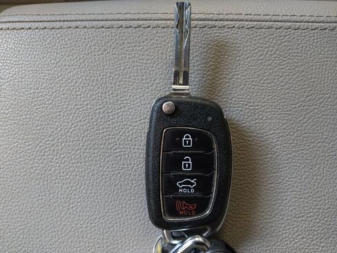 Used 2018 Hyundai Sonata SE FWD image 32