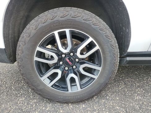 Used 2022 GMC Yukon XL AT4 w/ Max Trailering Package image 47