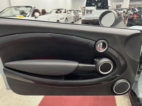 Used 2014 MINI Cooper S image 23