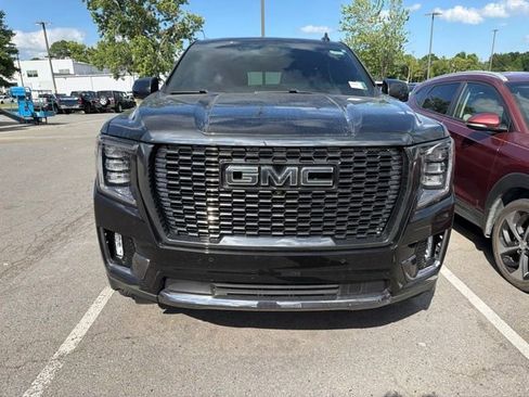 Used 2024 GMC Yukon Denali Ultimate AWD/4WD image 3