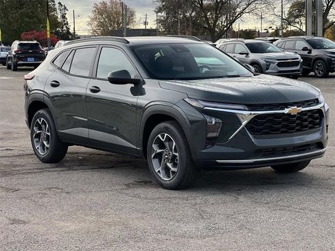 New 2026 Chevrolet Trax LT w/ LT Convenience Package image 7