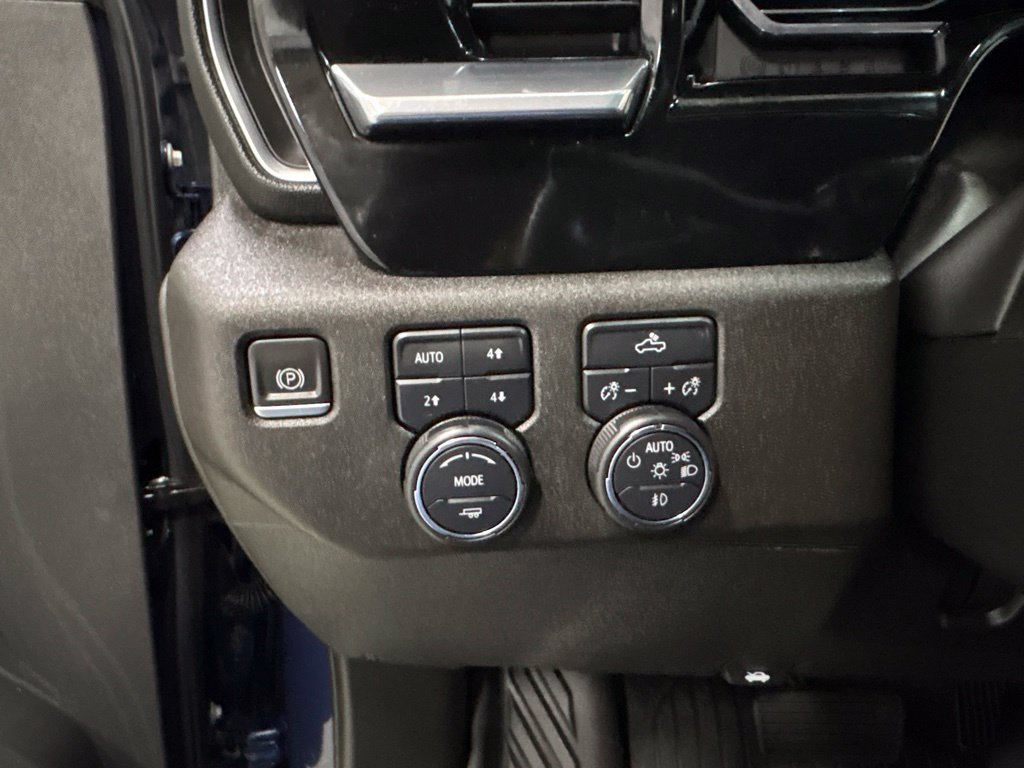 Used 2023 Chevrolet Silverado 1500 RST AWD/4WD image 28