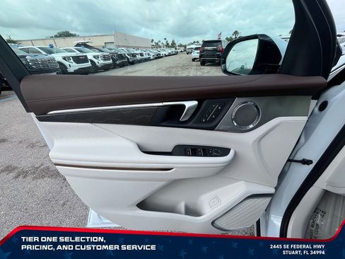 New 2026 Buick Enclave Avenir AWD/4WD image 24