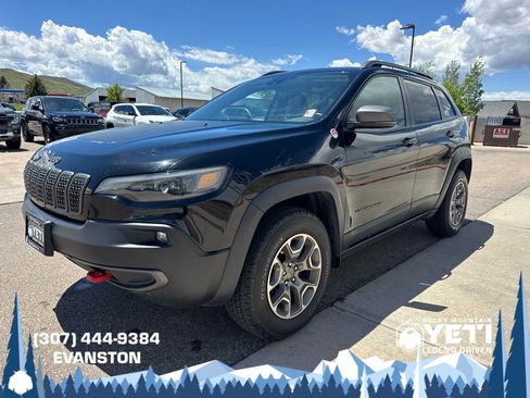 Used 2021 Jeep Cherokee Trailhawk w/ Premium Leather Package AWD/4WD image 7