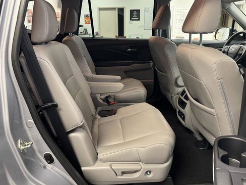 Used 2018 Honda Pilot Elite image 19