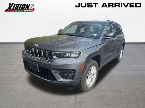 Used 2025 Jeep Grand Cherokee Laredo X w/ Luxury Tech Group I AWD/4WD image 1