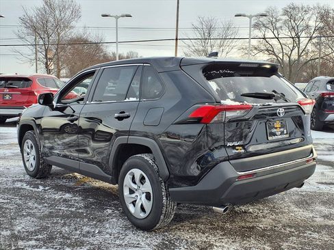 Used 2023 Toyota RAV4 LE image 9