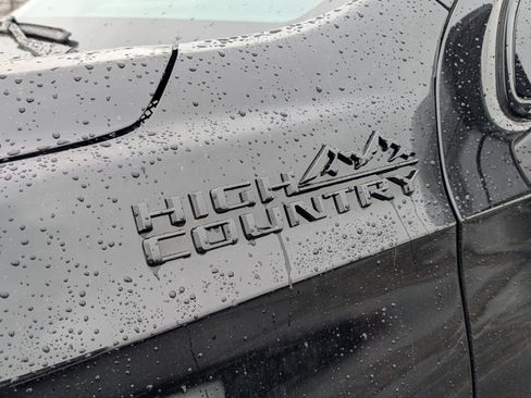 New 2026 Chevrolet Tahoe High Country AWD/4WD image 3