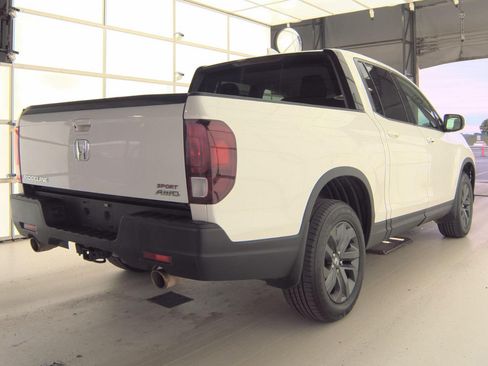 Used 2022 Honda Ridgeline Sport image 4