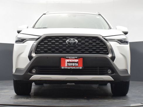 Used 2022 Toyota Corolla Cross XLE w/ Convenience Package AWD/4WD image 33