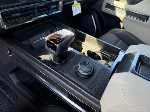 New 2026 GMC Hummer EV 2X image 13