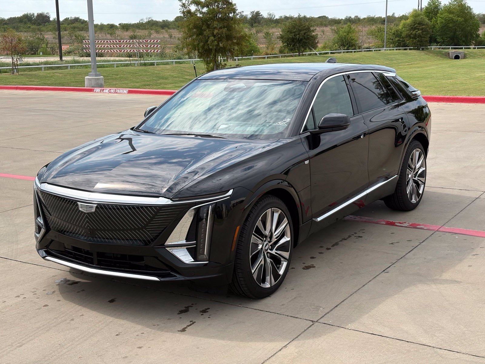 Certified 2026 Cadillac Lyriq Signature Luxury w/ Nappa Leather Package AWD/4WD image 11