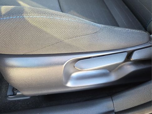 Used 2020 Toyota Corolla SE image 14