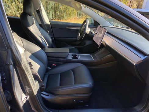 Used 2021 Tesla Model 3 Long Range image 32