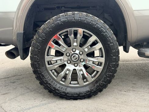 Used 2017 Nissan Titan Platinum Reserve AWD/4WD image 28