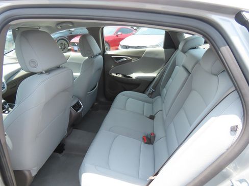 Used 2025 Chevrolet Malibu LT FWD image 20