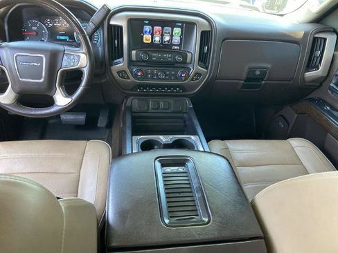 Used 2018 GMC Sierra 2500 Denali w/ Duramax Plus Package AWD/4WD image 16