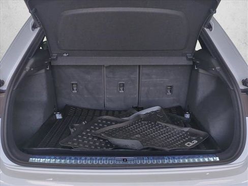 Used 2023 Audi Q3 2.0T Premium AWD/4WD image 6