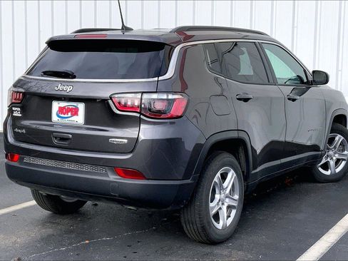 Used 2023 Jeep Compass Latitude w/ Convenience Group image 11