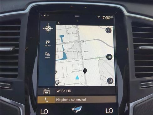 Used 2022 Volvo XC90 T5 Momentum w/ Protection Package Premier image 18