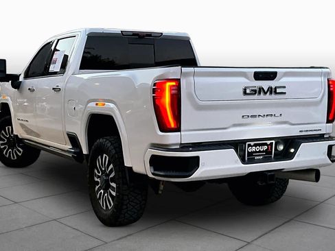Used 2024 GMC Sierra 2500 Denali Ultimate AWD/4WD image 12