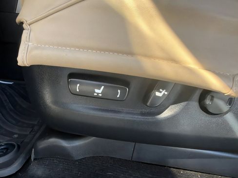 Used 2014 Toyota 4Runner SR5 image 10