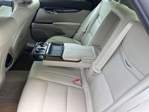 Used 2014 Cadillac XTS Luxury w/ Driver Awareness Package FWD image 4