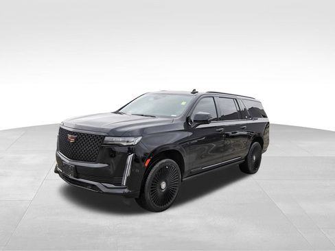 Certified 2024 Cadillac Escalade ESV Premium Luxury w/ Performance Package image 2