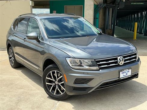 Used 2021 Volkswagen Tiguan SE R-Line FWD image 7