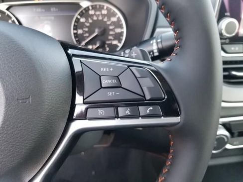 New 2025 Nissan Altima 2.5 SR image 14