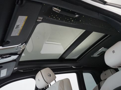 Used 2019 Rolls-Royce Cullinan AWD/4WD image 22
