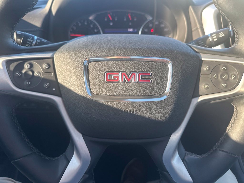 Used 2023 GMC Terrain SLT w/ Tech Package FWD image 13