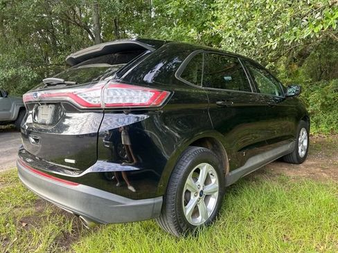Used 2018 Ford Edge SE FWD image 4