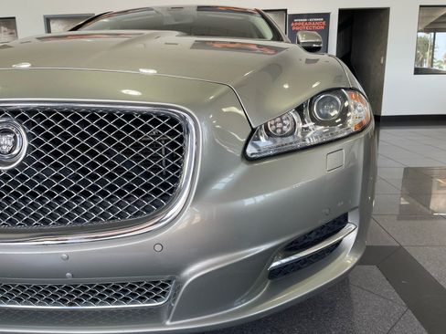 Used 2013 Jaguar XJ RWD image 11