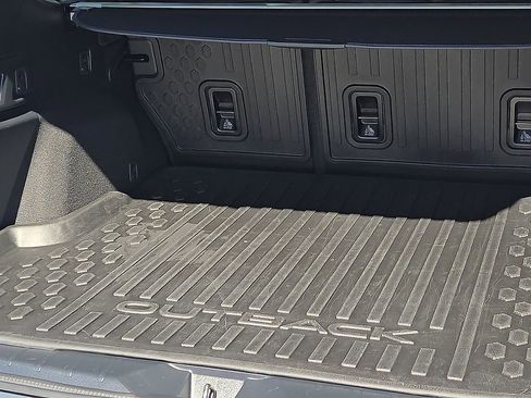 Certified 2025 Subaru Outback Onyx Edition XT image 9