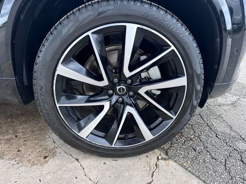 Certified 2023 Volvo XC90 B5 Plus w/ Protection Package Premier AWD/4WD image 12