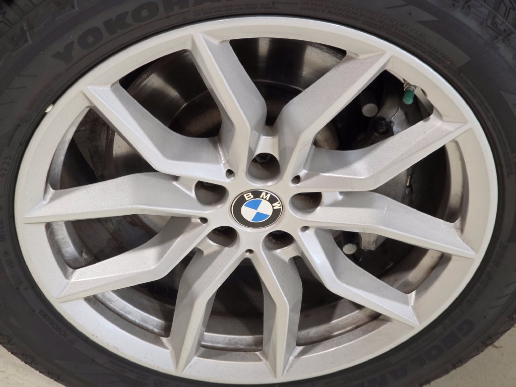 Used 2023 BMW X5 xDrive40i w/ Premium Package AWD/4WD image 11