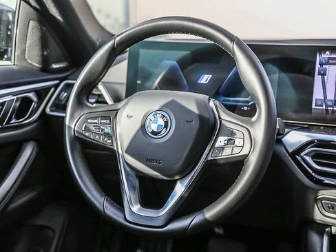 Used 2022 BMW i4 eDrive40 image 15